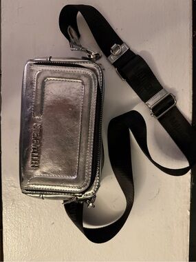 Steve Madden Metallic Silver Crossbody Phone Bag with Black Adjustable Strap